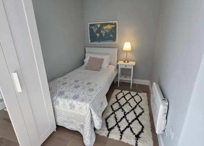 The At Cahermore Nyaraló *