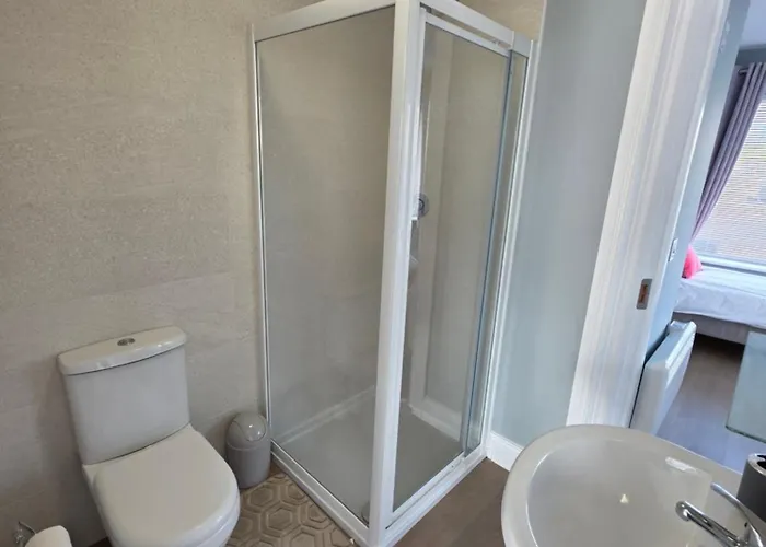 The At Cahermore Nyaraló